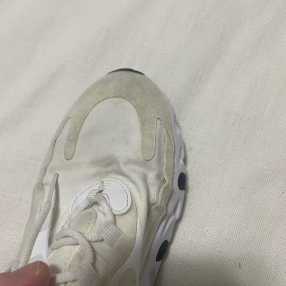 Nike Air Max 270 React - Picture 5 of 7